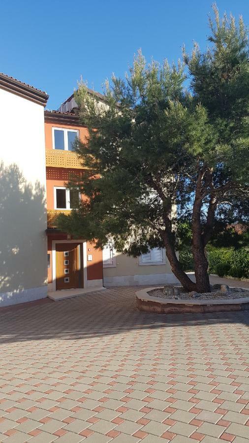 Villa Alice App2 Liznjan Bagian luar foto